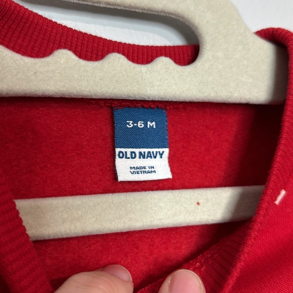 5 for $20! Old Navy Hearts Red Sweater Size 3-6M - Picture 4 of 5